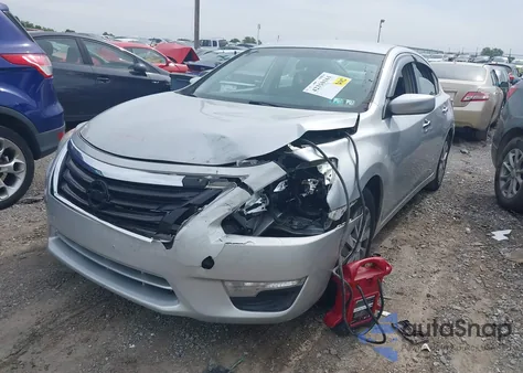 2013 Nissan Altima 2.5 S z USA, uszkodzony, nr VIN 1N4AL3AP8DC266451